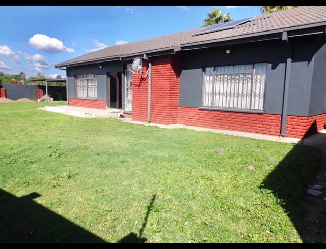 14 BEDROOM HOUSE FOR SALE IN IVY PARK